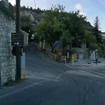 Laoutaris