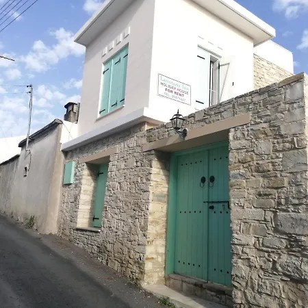 Laoutaris Apartment
